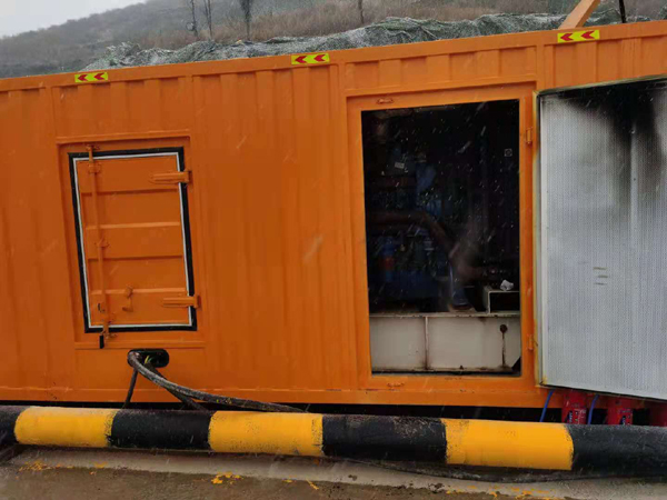 铜仁发电机出租 柴油发电机组电压低报警怎么办？