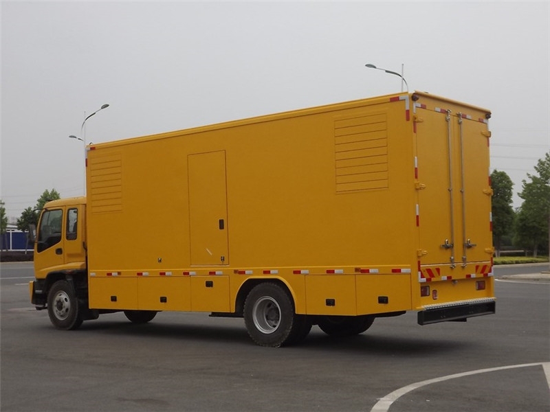 铜仁发电车出租- 柴油发电机油箱怎么清洗