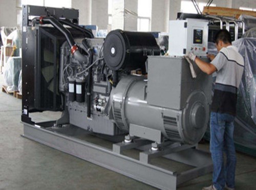 铜仁柴油发电机组和储能设备配合使用的案例