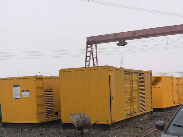 铜仁100kw柴油发电机组每小时油耗？