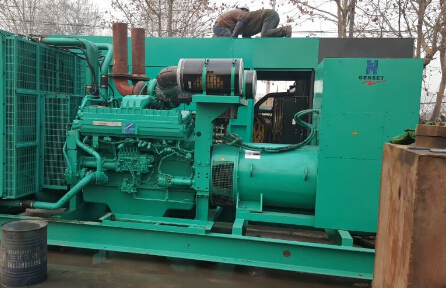 铜仁发电机组如何判断水冷式机油散热器内部是否需要清洗？